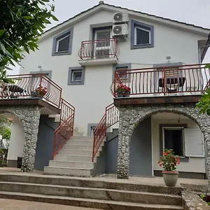 https://apartmani-pejo.primorje-gorskikotar.com