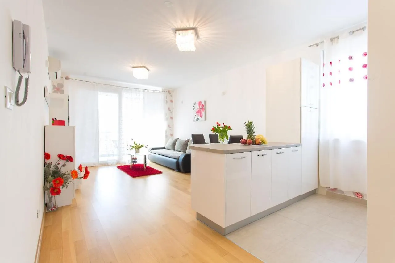 Arijana Apartman Free Private Garage Split 0*,