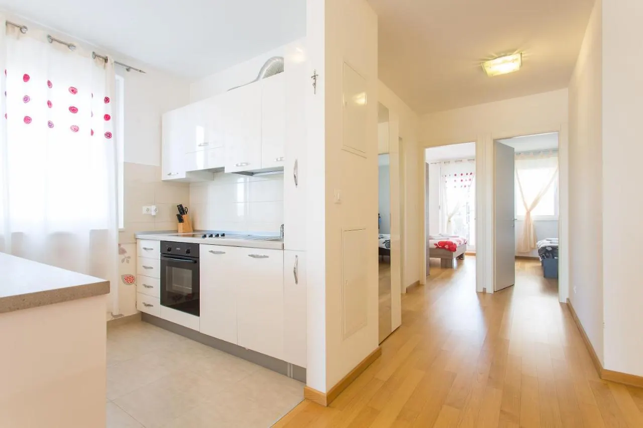 Apartment Arijana Apartman Free Private Garage Split